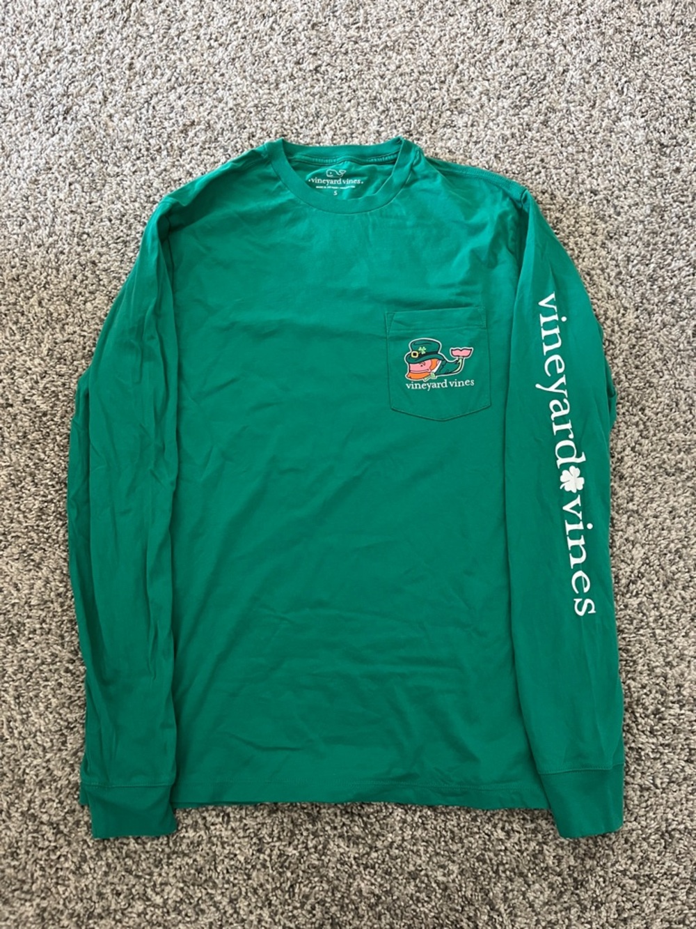 Vineyard Vines Men’s  St Patrick’s Day Long-Sleeve- Small